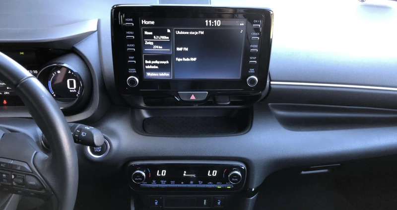 Toyota Yaris cena 82900 przebieg: 29149, rok produkcji 2021 z Świdnik małe 172